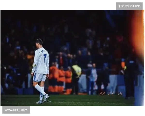 如何解决迪巴拉与梅西位置重叠问题及优化阿根廷队进攻结构